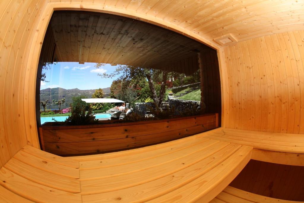 Il Sole Di Ranco Hotel Kültér fotó